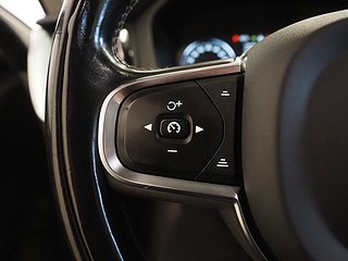 SUV Volvo XC60 20 av 26