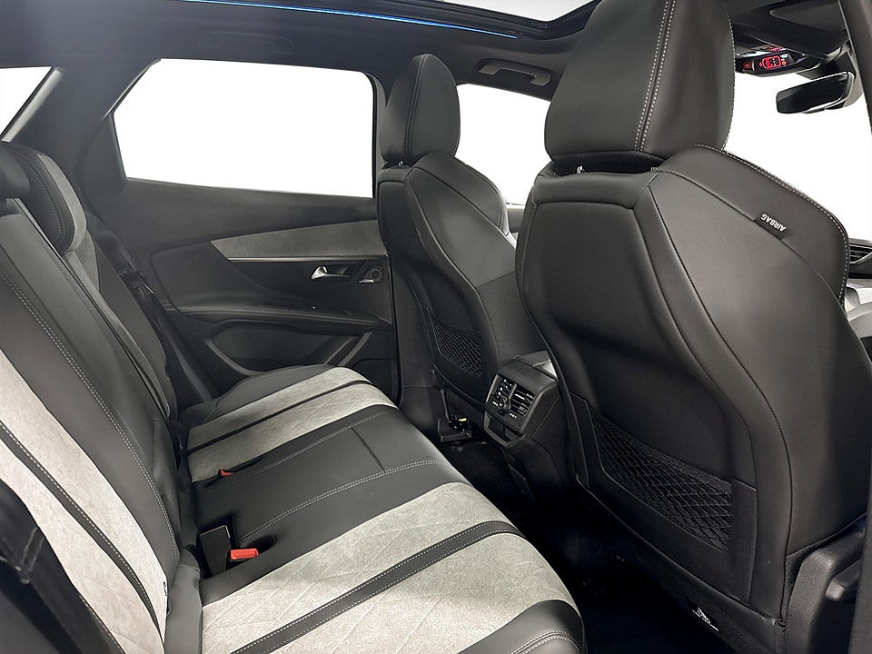 Bild på Peugeot 3008 GT PHEV 300hk Aut AWD 360° PANO ELSTOL MED MINNE 