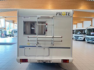 Husbil-halvintegrerad Pilote E FIRST 62 4 av 16