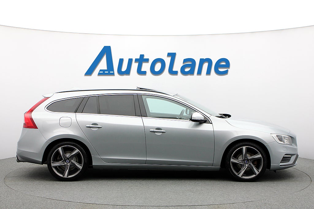 Volvo V60 T3 R-Design Taklucka, Adaptiv, Minne, Drag 150hk