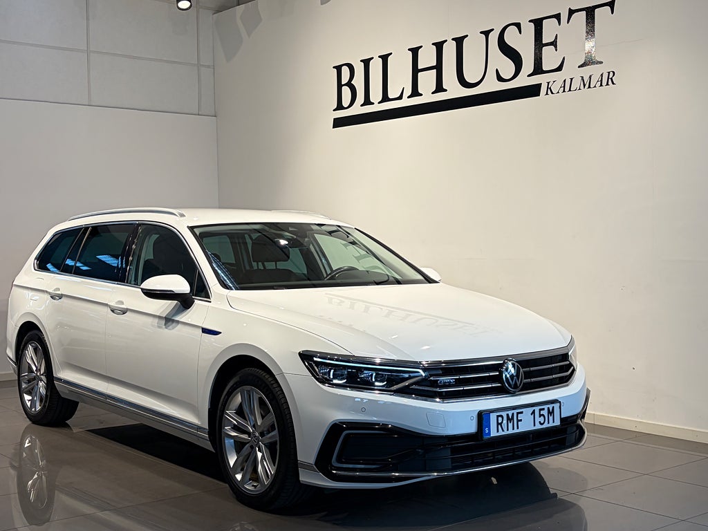 Volkswagen Passat Sportscombi GTE 1.4 TSI GTE *Cockpit *Drag *Värmare  