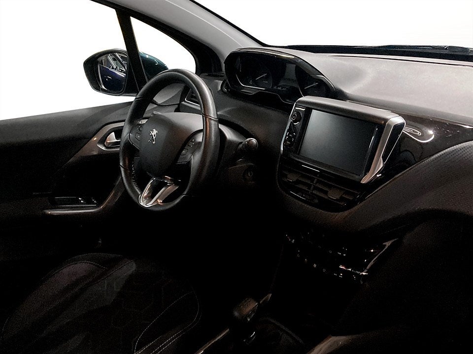 Bild på Peugeot 2008 Active 1.2 PT 82hk - P-SENSORER, DRAG