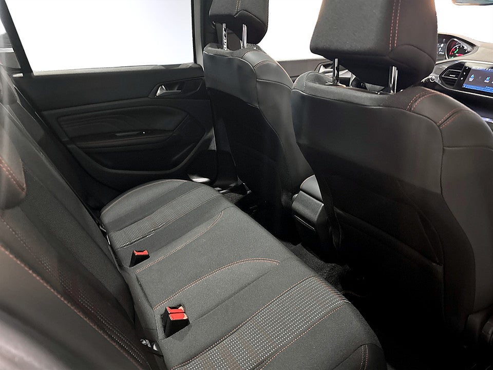 Bild på Peugeot 308 5D GT-Line 1.2 PT 130hk PANO CARPLAY