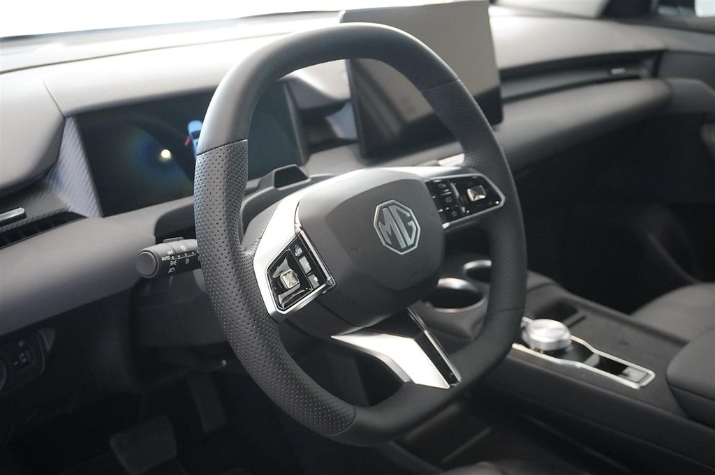 MG S5 EV Luxury 64 kWh