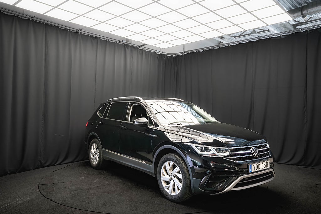 Volkswagen Tiguan Allspace TSI 4MOTION 7-sits B-VÄRM DRAG KAMERA IQ. COCKPI