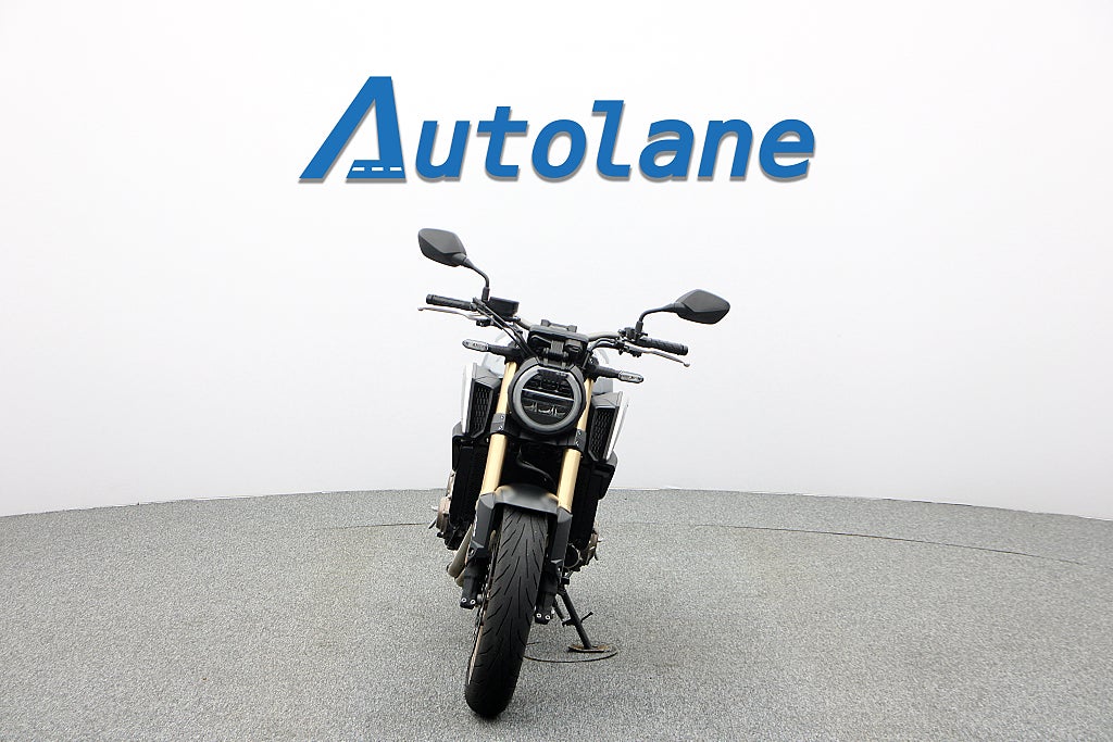 Honda CB650R *ABS Nyservad
