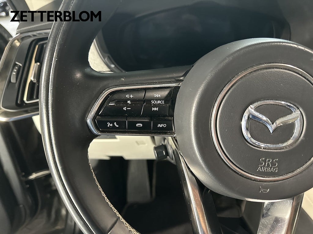 SUV Mazda CX-60 15 av 19