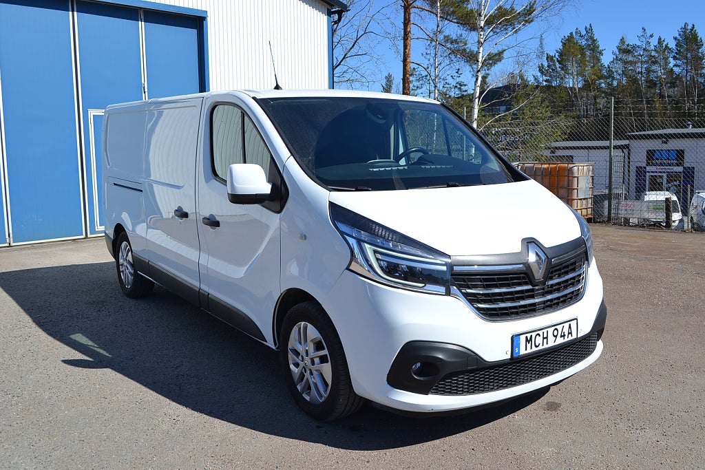 Renault trafic Skåpbil 3.0t 2.0 dCi EDC värmare + drag + kamera 170hk
