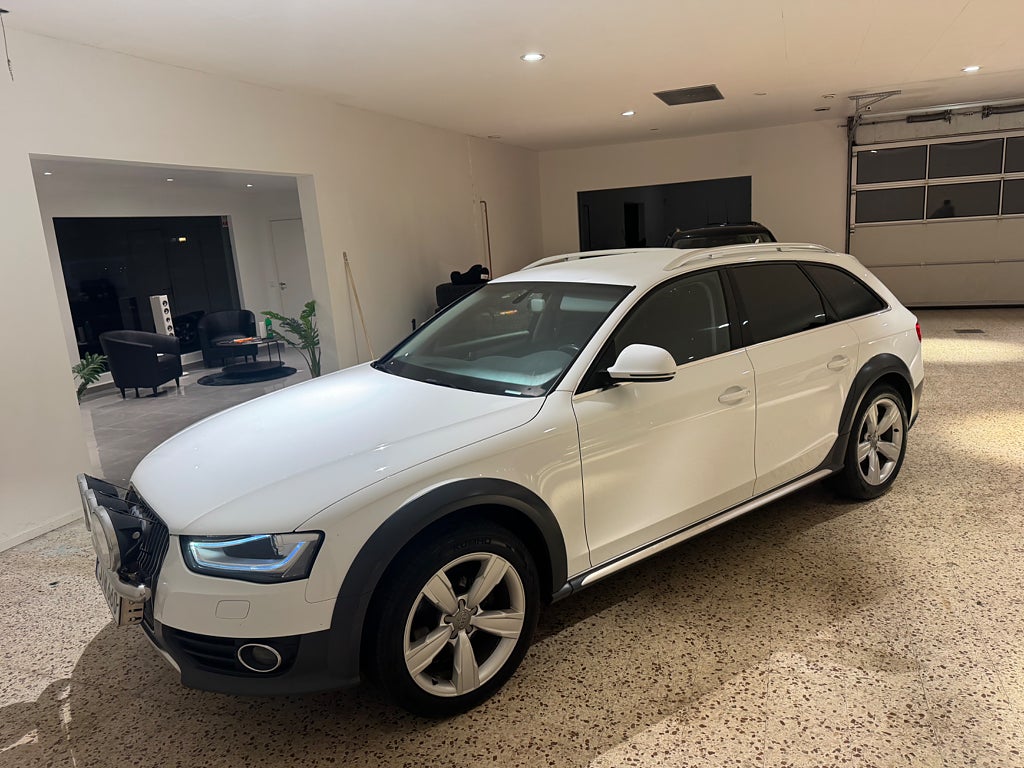 Audi A4 2.0tdi allroad quattro välvårdad 