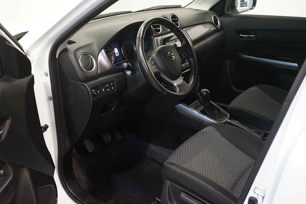 Suzuki Vitara 1.0 Boosterjet AllGrip B-kamera Dragkrok 111hk