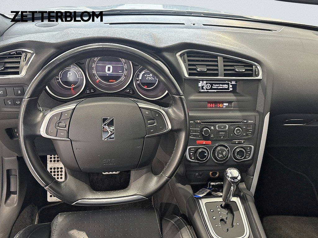 Halvkombi DS Ds4 10 av 13