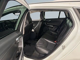 Volvo V60 D5 AWD Momentum Business Edition S&V-hjul Kamrem bytt – bild 13