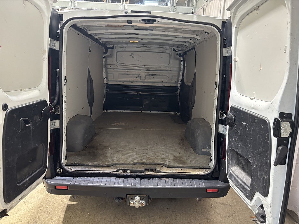 Renault trafic Skåpbil 2.7t 1.6 dCi Drag 1 ägare