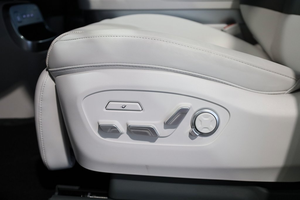 Hyundai IONIQ 9 Calligraphy Line AWD 110,3kWh-600km Räckvidd 2026