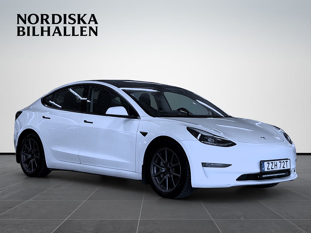 Tesla Model 3 Long Range AWD MOMS Panoramatak Backkamera Bluetooth