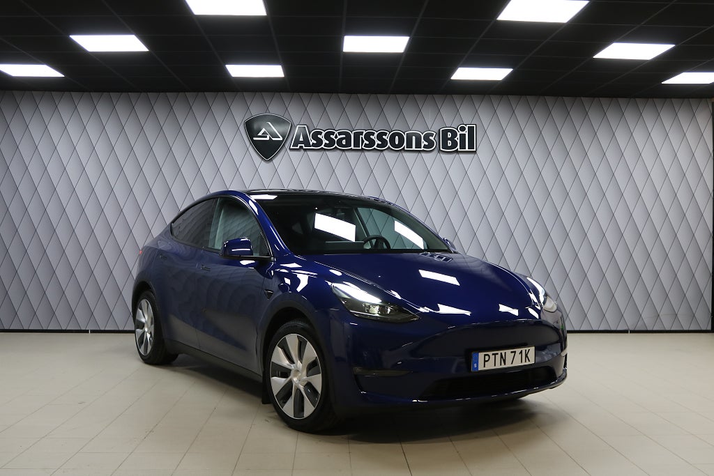 Tesla Model Y Long Range AWD Panorama Dragkrok B-Kamera Navi Moms