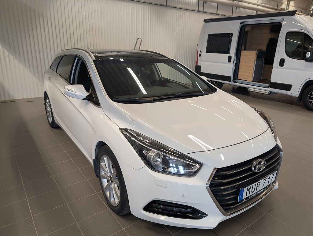 Hyundai i40 cw 1.7 CRDi DCT Automat/Pano/Skinn/SoV thumbnail