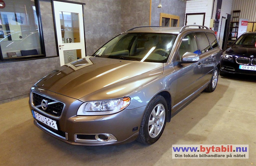 Volvo V70 2.0 Flexifuel Momentum R-design