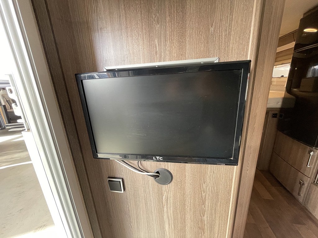 Kabe TMC 740 LGB /ALDE/B-körkort/Solcell/Långbäddar/Garage/Backkamera - Kabe