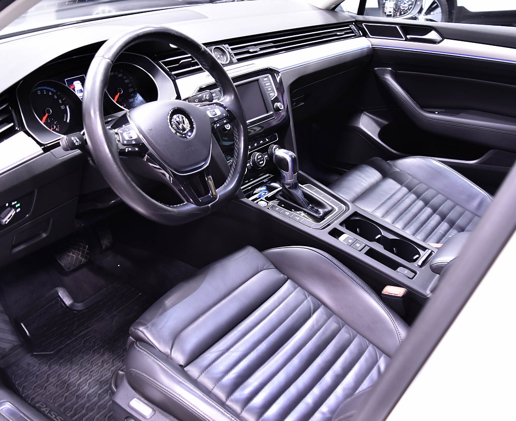 Volkswagen Passat GTE 1.4 TSI ACT DSG Sequential, 218hp, 2017