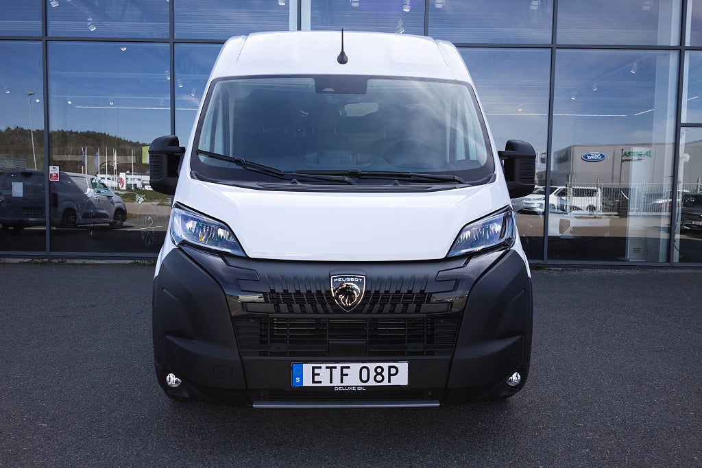 Peugeot Boxer Skåpbil 335 2.2 140 hk BlueHDi  L3H2 *DEMO*