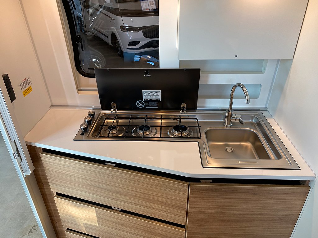 Adria Action 361 LH / Pluspaket / 1579kr/mån / Vi tar inbyte - Adria