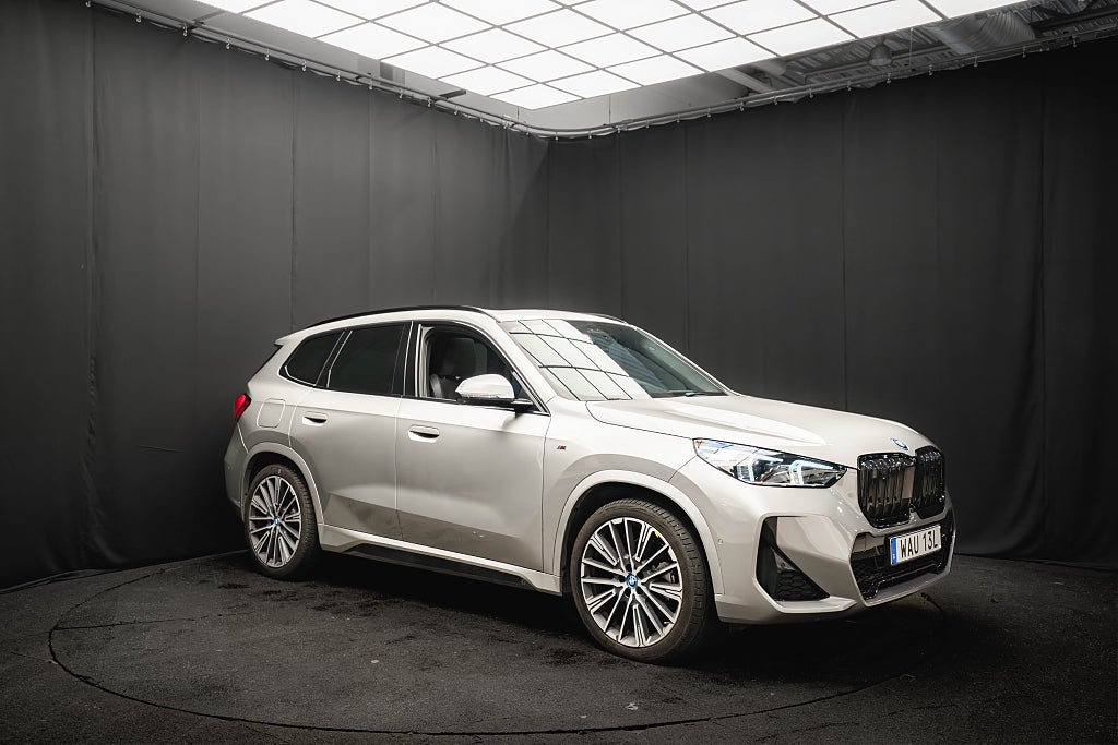 BMW X1 M Sport PANO 360° HUD H/K ELSTOL 97.9%SoH MOMS