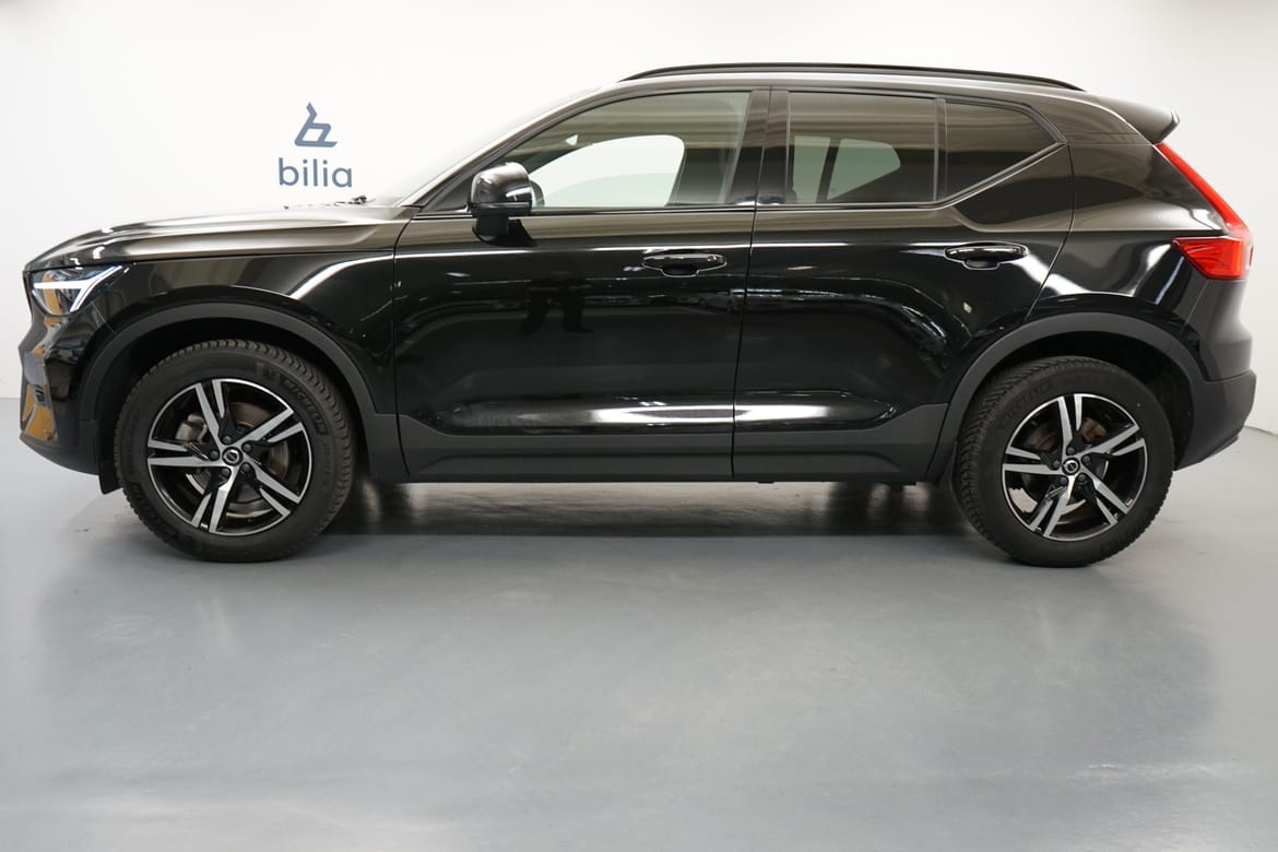 Volvo XC40 B4 FWD Bensin Plus Dark 2024, bild 2/10