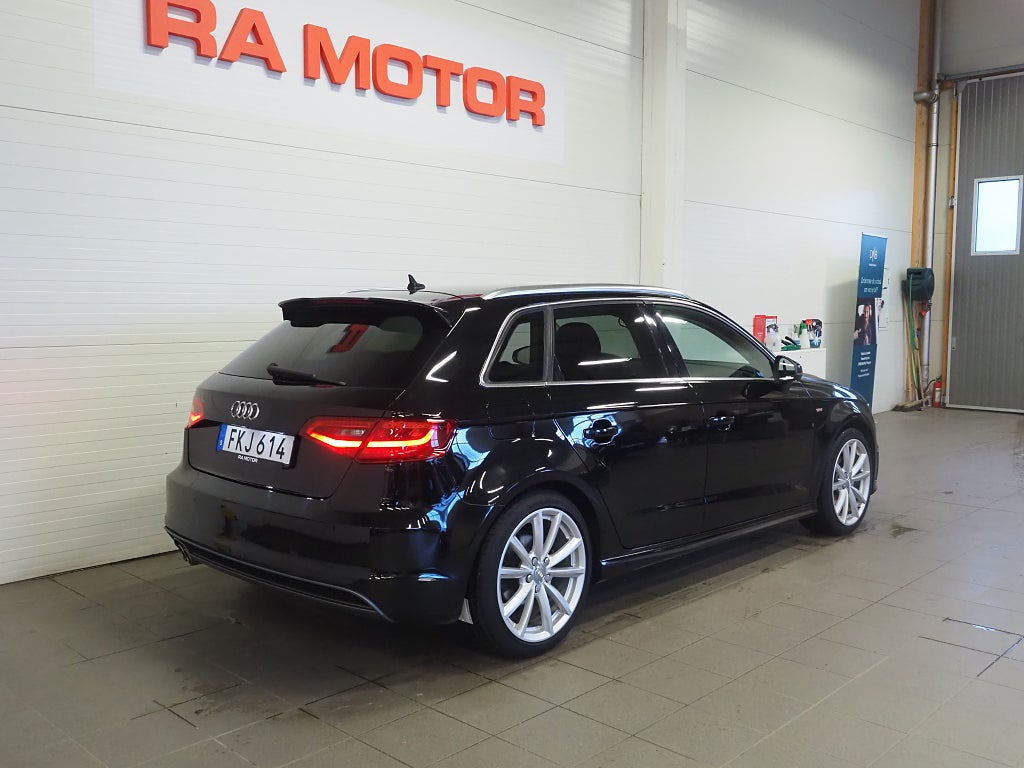 Audi A3 SB 2.0 TDI 150hk S Tronic S-Line M-Värm Navi Alcantara