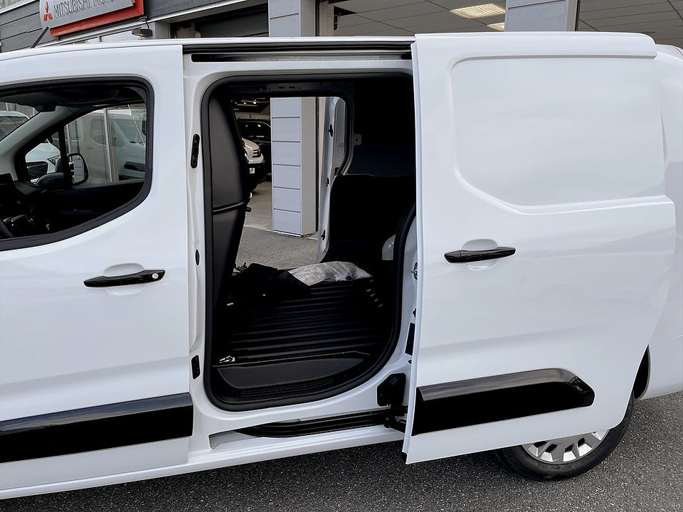 Bild på Opel Combo Elite+ 130hk Aut L2 - EDITION! VÄRMARE & DRAGKROK INGÅR