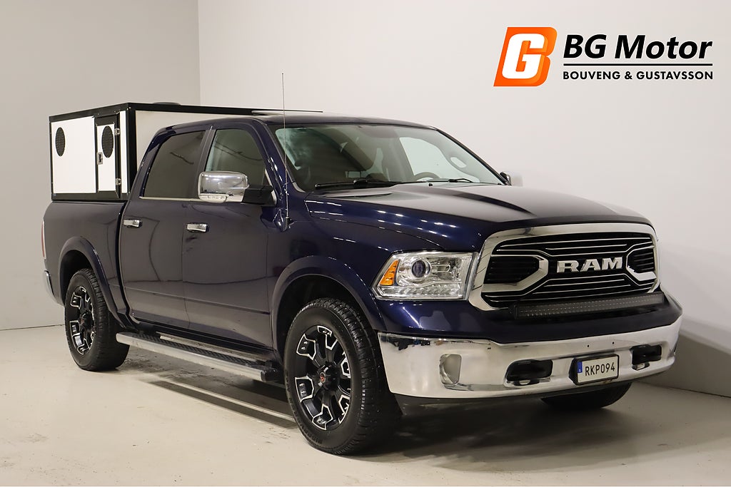 Dodge RAM 1500 Crew Cab 5.7 V8 HEMI 4x4 Hundkåpa 1,99% Ränta
