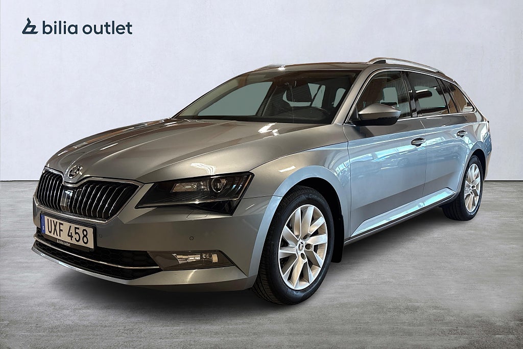 Skoda Superb Kombi 2.0 TDI Style / Värmare / Navi / B-Kamera / Drag