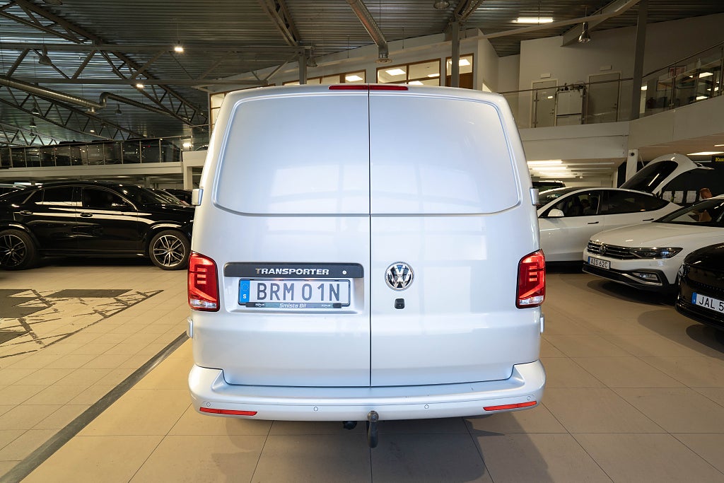 Volkswagen Transporter Kombi TDI 5-sits LÅNG L2 D-VÄRM COCKPIT 1 ÄGARE MOMS