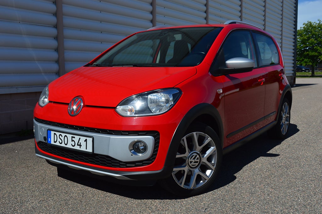 Volkswagen UP! CROSS Ny besiktigad Ny servad Motor värmare