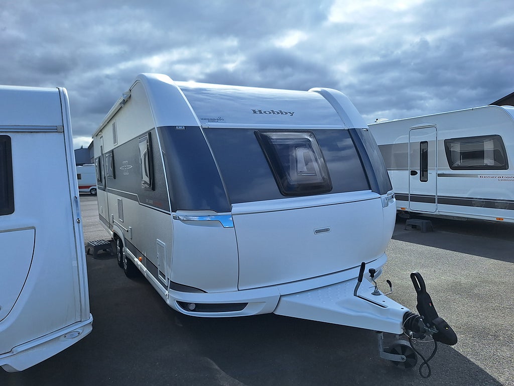 Hobby De Luxe Edition 650 KMFe Barnkammare, 1 Ägare, AC