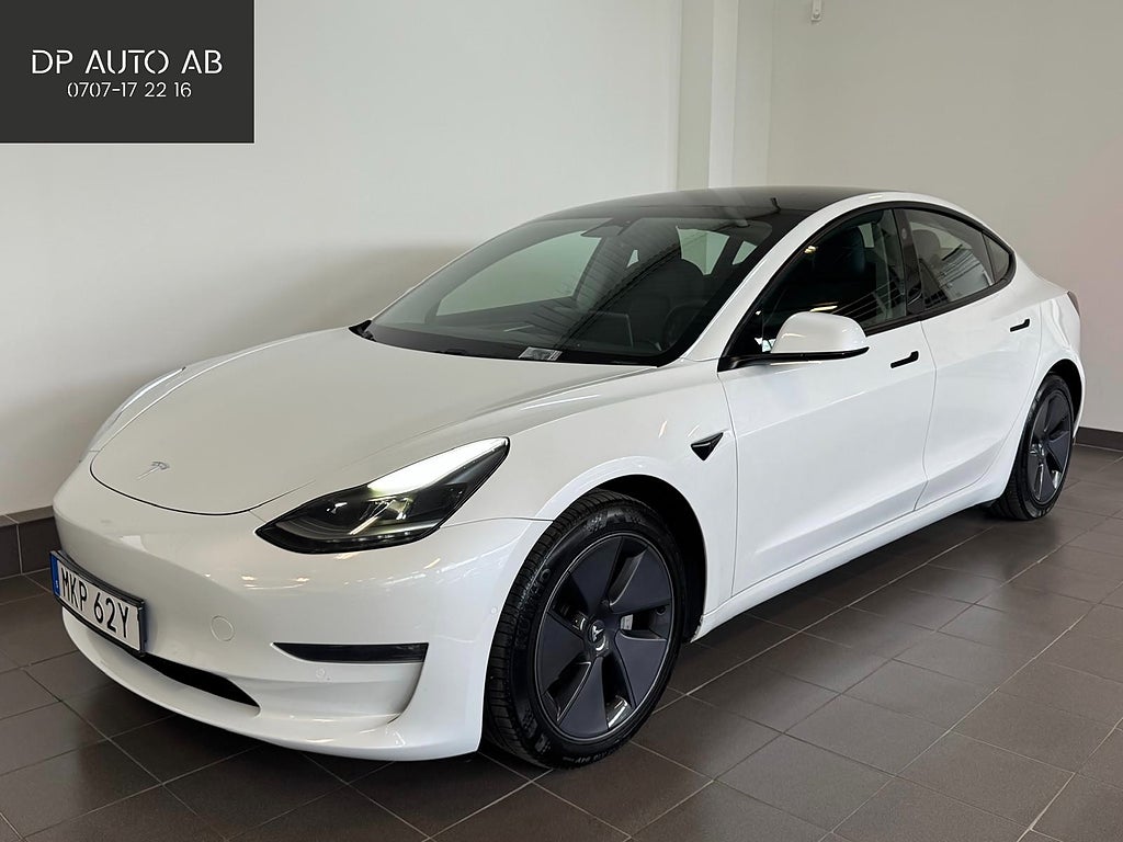 Tesla Model 3 Long Range AWD Autopilot Läder Panorama Kamera MOMS