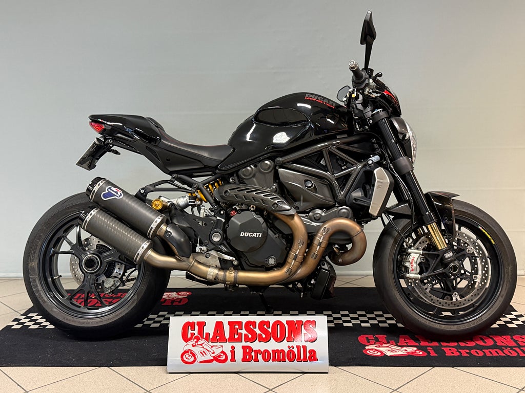 Ducati Monster 1200 R 