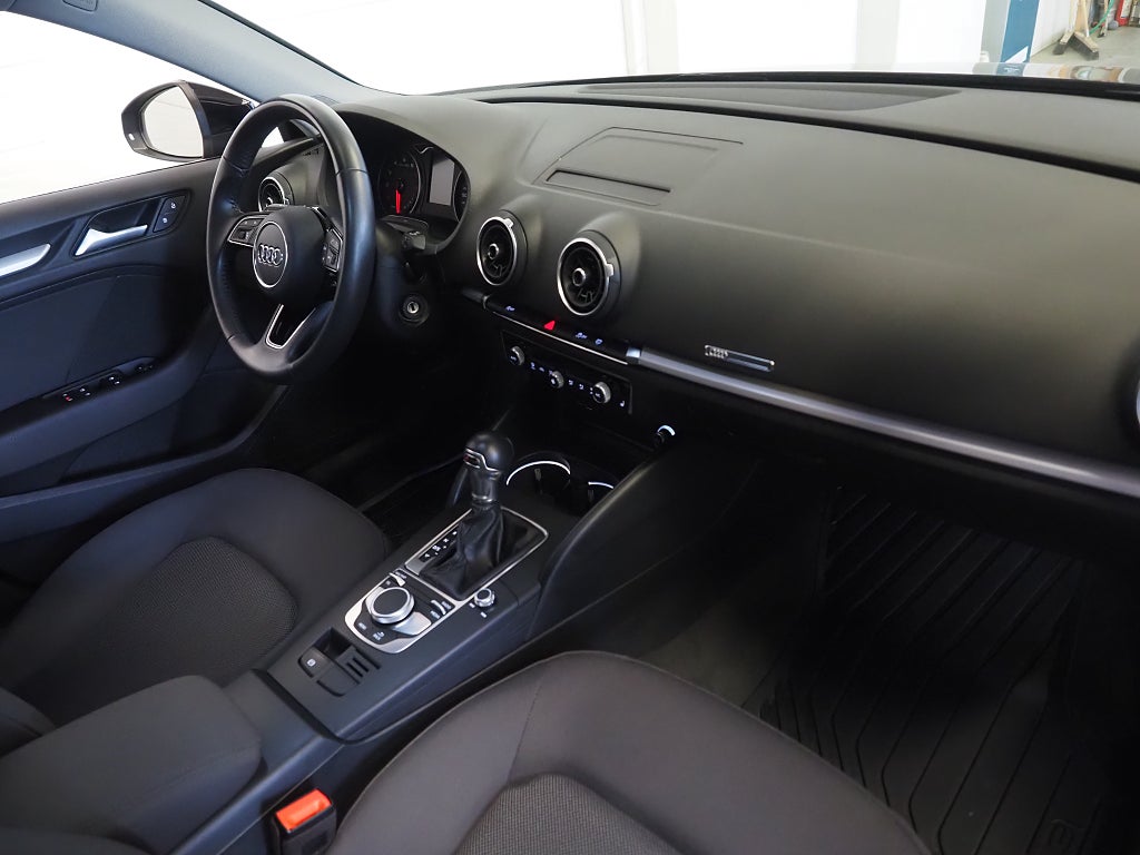 Audi A3 Sportback 35 TFSI 150hk Proline | Dragkrok | 2020