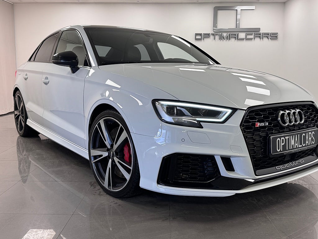 Audi RS3 2018 - miniatyr 2