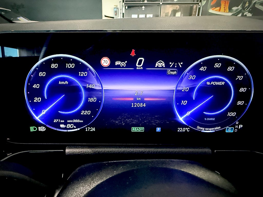 Mercedes-Benz EQA 300 4MATIC AMG Advanced Vinterpaket - bild 13