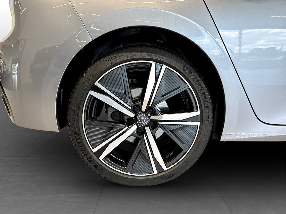 Bild på Peugeot 308 5D GT 1.2 PT 130hk Aut 360-KAMERA KEYLESS CARPLAY