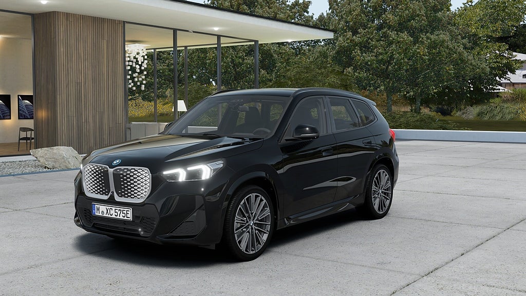 BMW iX1 xDrive30 M Sport Business Ed Drag DA Pro H K | Ränta 0,95%