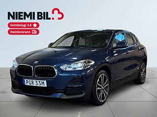 BMW X2 xDrive25e Aut Advantage Kamera Värmare HuD Skinn S&V – bild 1