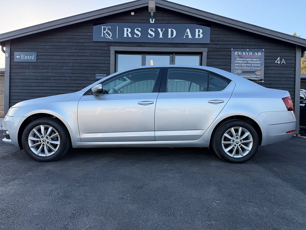 Skoda Octavia 1.0TSI 115 Ambition  Drag Stilren ,m-värmare välvårdad!