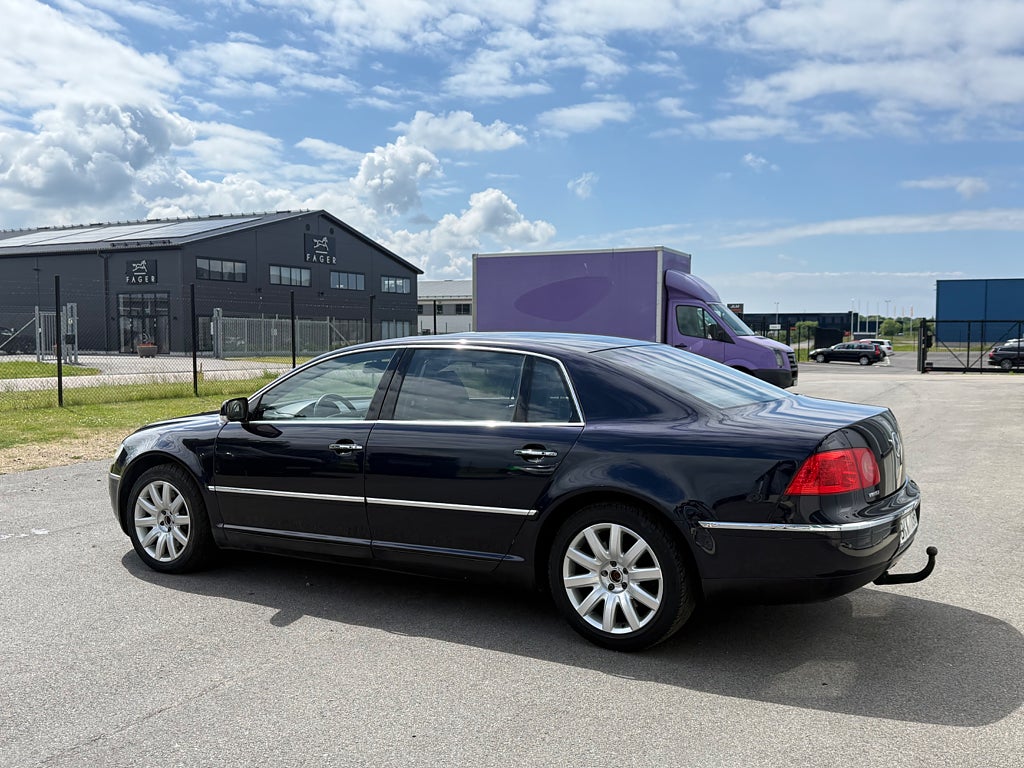 Volkswagen Phaeton 5-seater LWB 5.0 V10 TDI ** Automat ** diesel ** 313HK