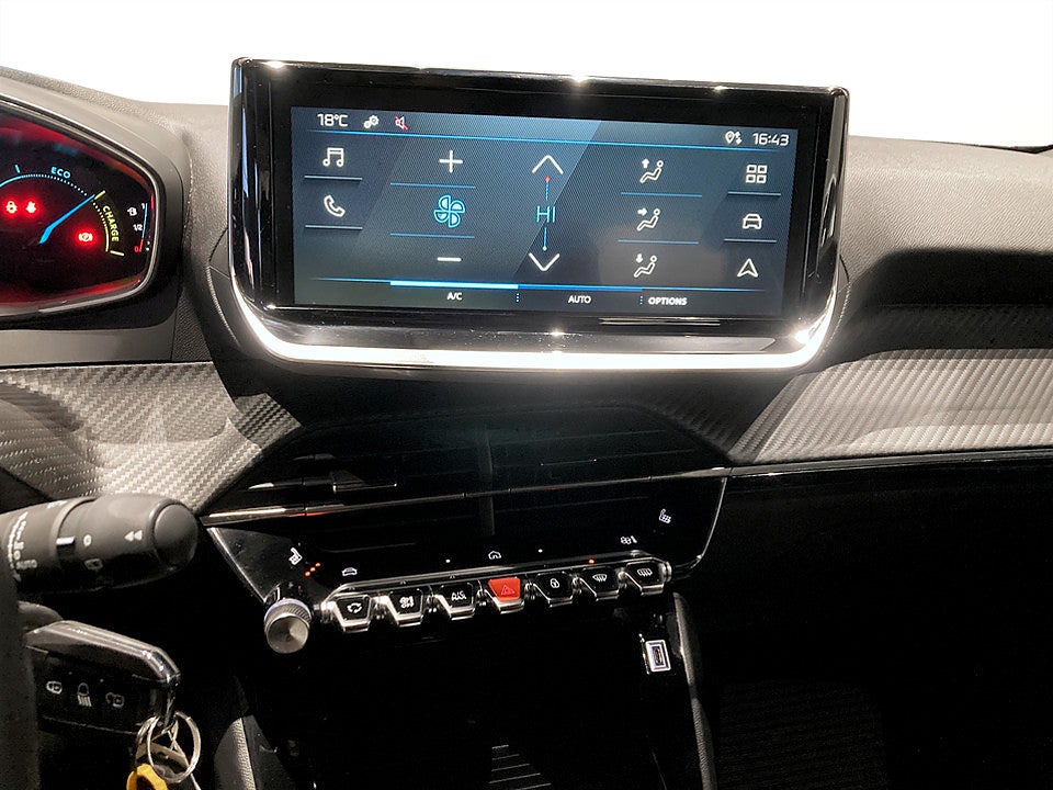 Bild på Peugeot 2008 Style Hybrid 1.2 PT Aut BACKSENSORER 145hk