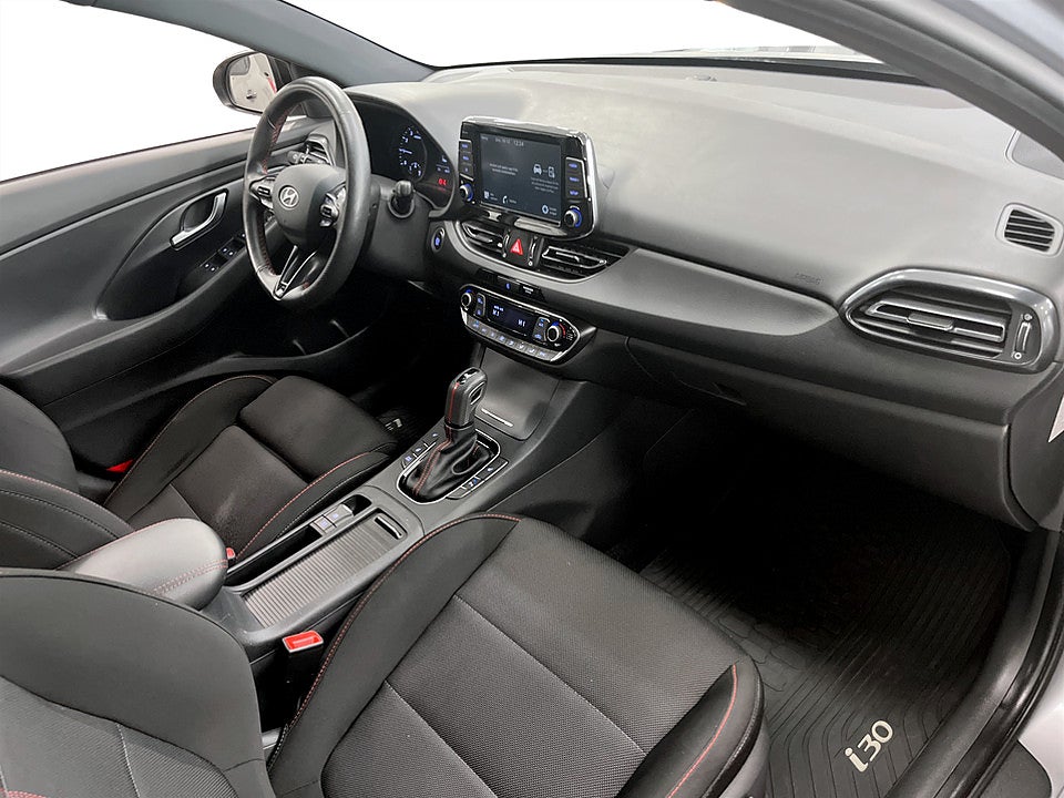 Bild på Hyundai i30 N-line 1.0 T-GDI 120hk Aut - B-KAMERA, EN ÄGARE