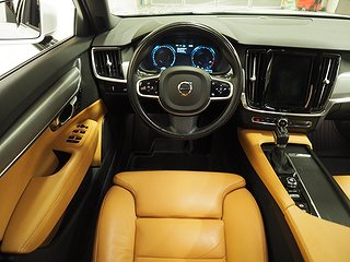 Kombi Volvo V90 11 av 19