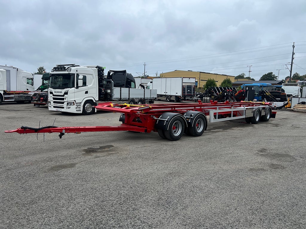 Övriga Bilcenter's 4 Axlade lastväxlarvagn med glider