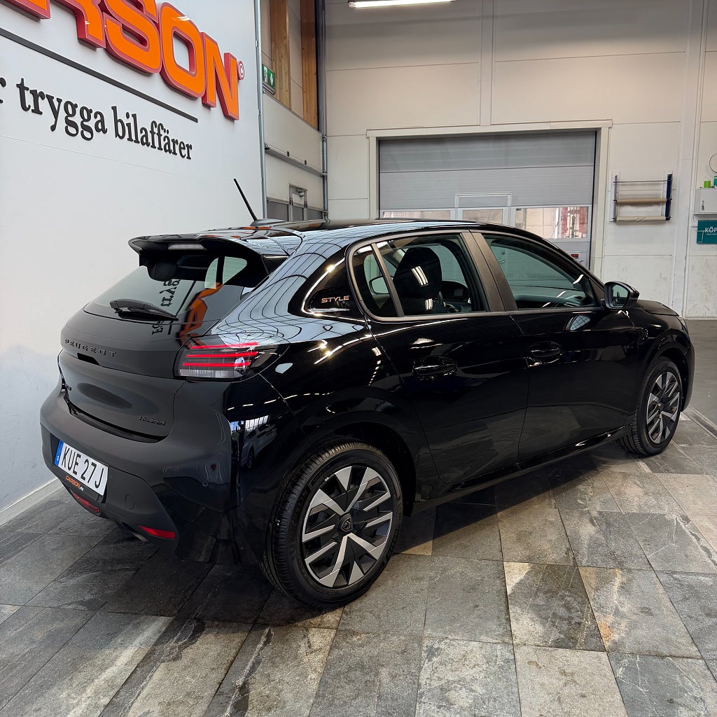 Peugeot 208 HYBRID 100 e-DSC Style Winter Carplay MOMS